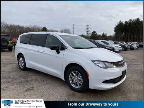 New 2026 Chrysler Voyager LX image 1