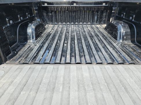 Used 2021 Chevrolet Silverado 1500 LT RWD image 31