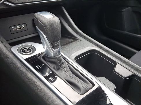 Used 2022 Nissan Sentra SV w/ Trunk Package image 12