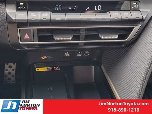 Used 2025 Toyota Camry SE w/ Multimedia Upgrade Package AWD/4WD image 20