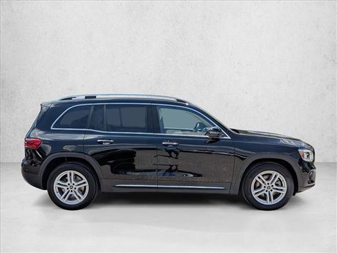 Used 2023 Mercedes-Benz GLB 250 4MATIC image 4
