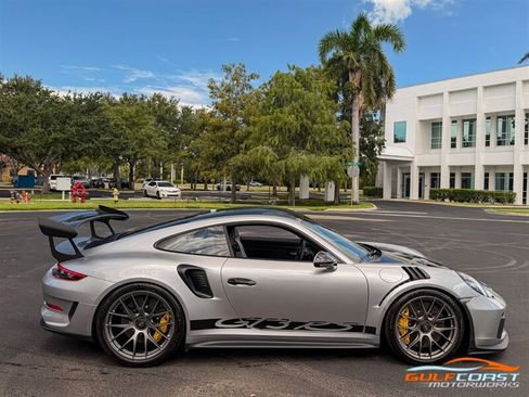 Used 2019 Porsche 911 GT3 RS w/ Weissach Package RWD image 62
