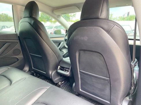 Used 2022 Tesla Model 3 Long Range AWD/4WD image 23