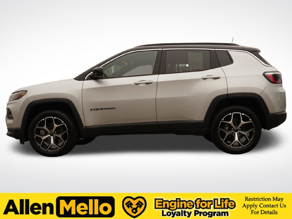 Used 2026 Jeep Compass Limited AWD/4WD image 3