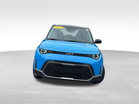Used 2024 Kia Soul S FWD image 2