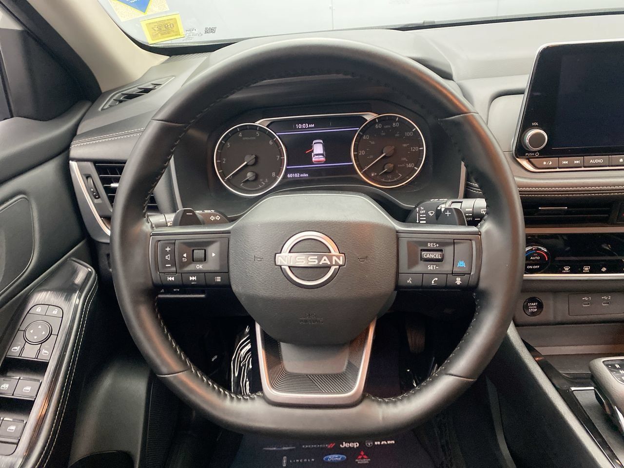 Used 2025 Nissan Rogue SV AWD/4WD image 16