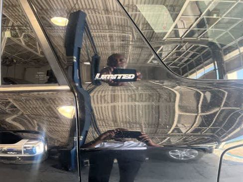 Used 2022 Toyota 4Runner Limited AWD/4WD image 8