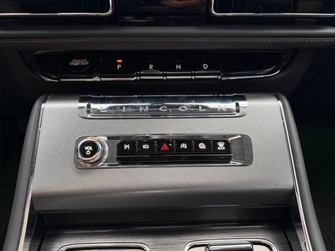 Used 2025 Lincoln Aviator 2WD image 19