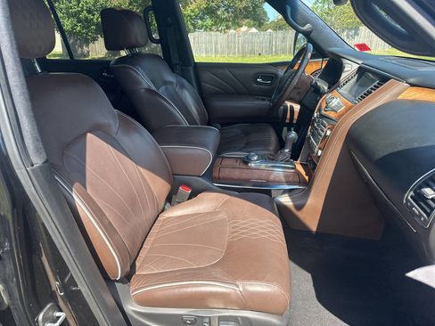Used 2015 INFINITI QX80 Limited w/ All Season Package image 17