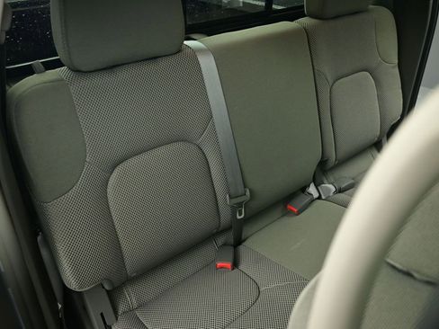 Used 2019 Nissan Frontier SV image 64