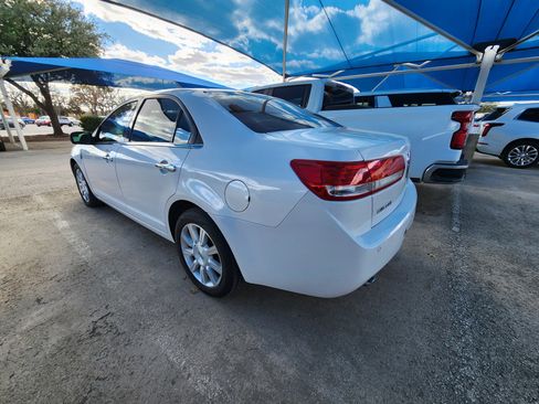 Used 2012 Lincoln MKZ image 3