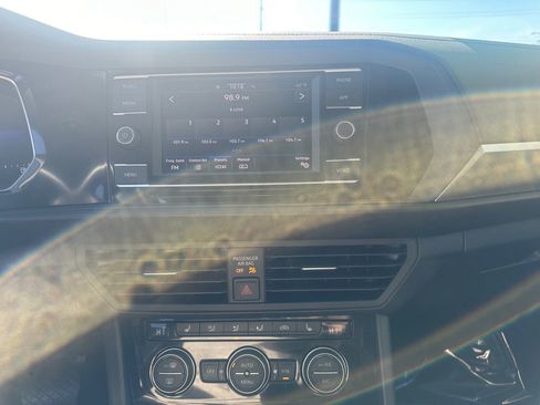 Used 2024 Volkswagen Jetta SE image 15