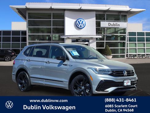Certified 2023 Volkswagen Tiguan SE R-Line FWD image 1