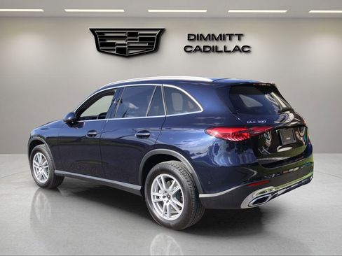Used 2023 Mercedes-Benz GLC 300 4MATIC image 3