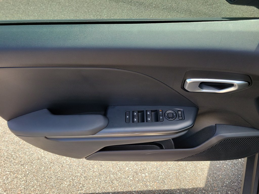 New 2026 Kia K4 FWD image 18
