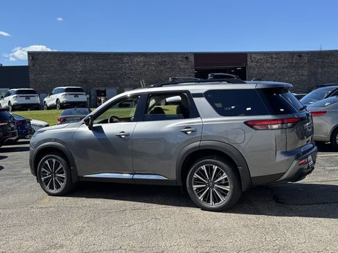 New 2026 Nissan Pathfinder Platinum w/ Cargo Package AWD/4WD image 30