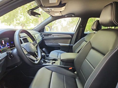 Used 2023 Volkswagen Atlas Cross Sport SE AWD/4WD image 21
