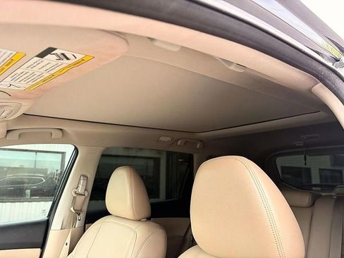 Used 2018 Nissan Rogue SL w/ Premium Package AWD/4WD image 9