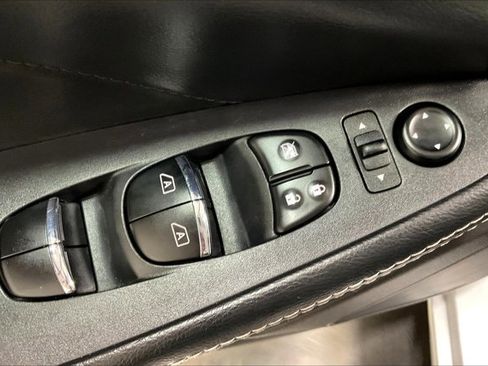 Used 2023 Nissan Maxima SV w/ Floor Mat Group image 39