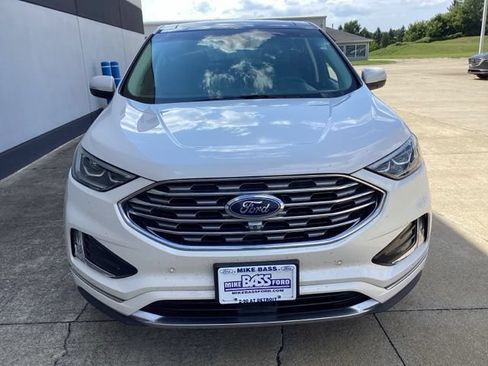 Used 2019 Ford Edge Titanium w/ Equipment Group 301A AWD/4WD image 3