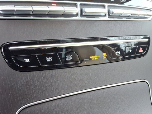 Certified 2021 Mercedes-Benz GLC 300 GLC 300 image 26