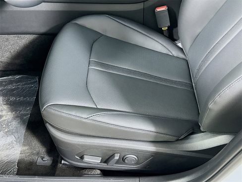 New 2025 Hyundai Sonata Limited image 18