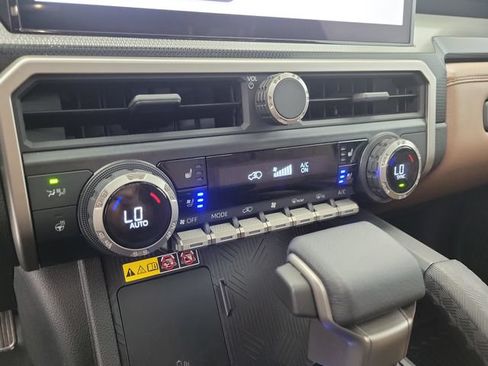 Used 2025 Toyota 4Runner Limited RWD image 29