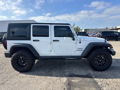 Used 2016 Jeep Wrangler Unlimited Sport w/ Quick Order Package 24S AWD/4WD image 3