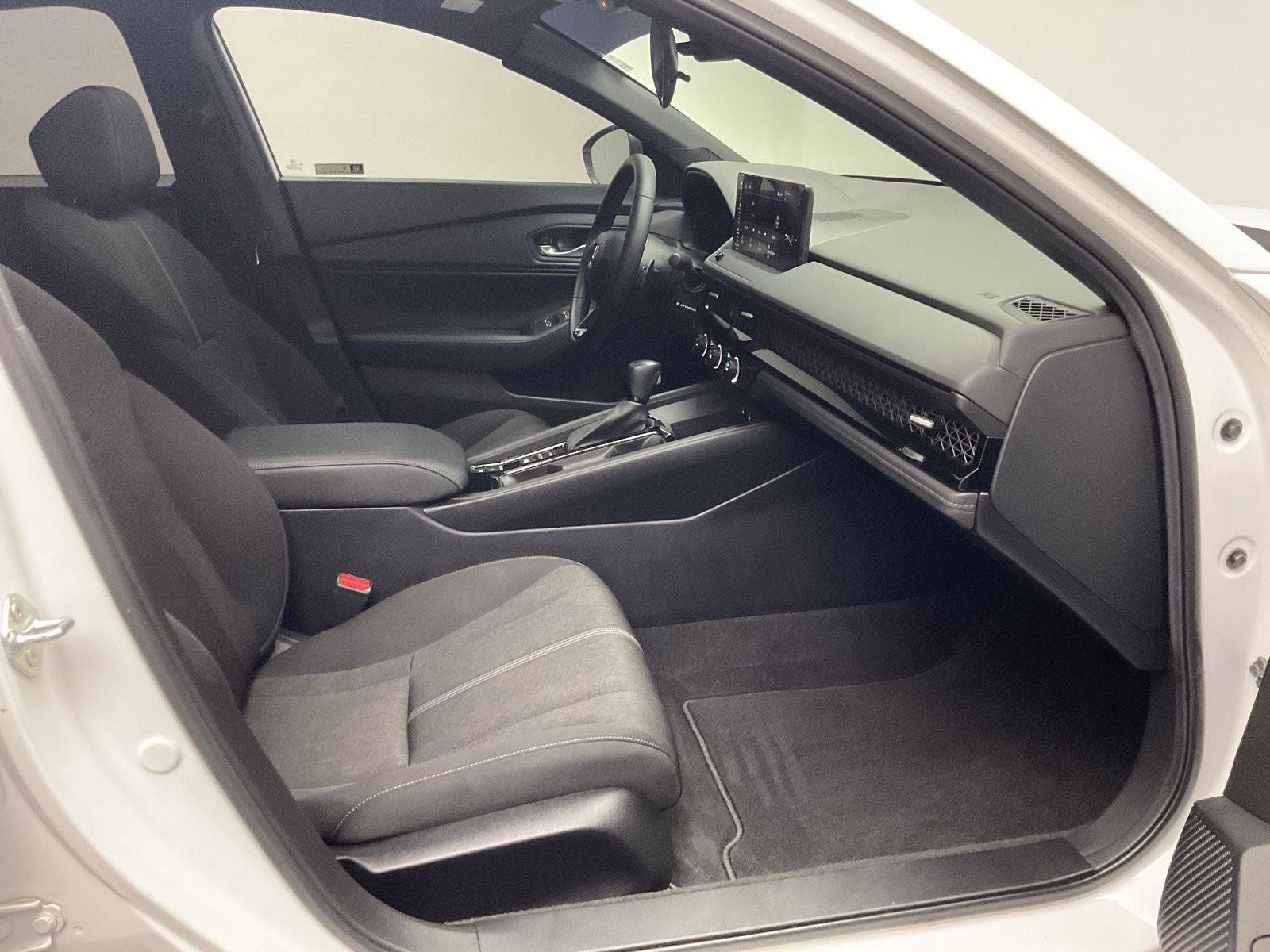 Used 2023 Honda Accord Sport image 25