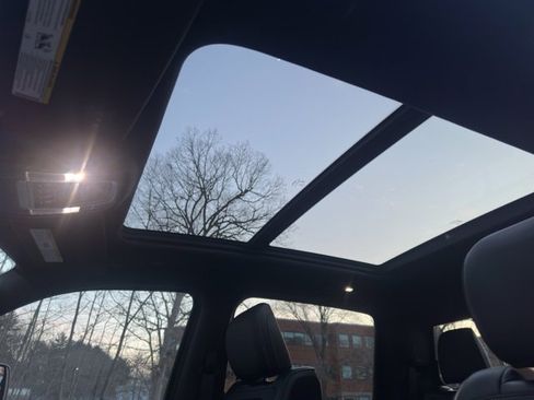 Used 2021 RAM 1500 Big Horn w/ Built-to-serve Edition image 18