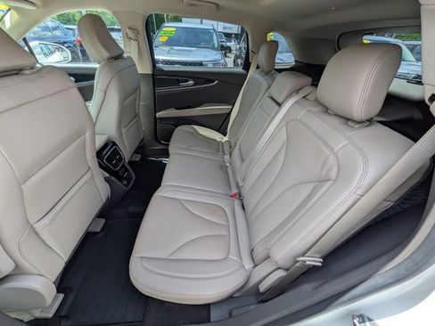 Used 2023 Lincoln Nautilus Reserve AWD/4WD image 19