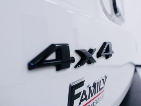 Used 2023 Jeep Renegade Trailhawk image 4