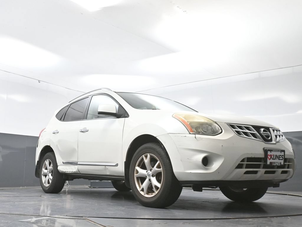 Used 2011 Nissan Rogue SV w/ Premium Pkg FWD image 24