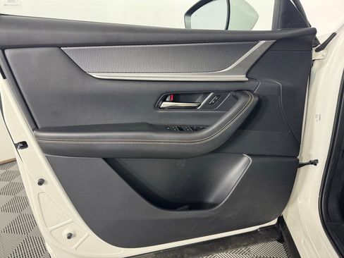Used 2024 MAZDA CX-90 Plug-In Hybrid w/ Preferred AWD/4WD image 9