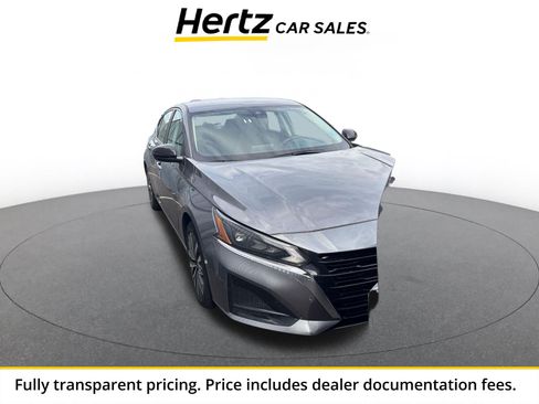 Used 2025 Nissan Altima 2.5 SV FWD image 1