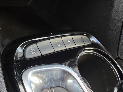 Used 2023 Buick Encore GX Select w/ Sport Touring Package image 9