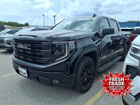 Used 2022 GMC Sierra 1500 Elevation w/ LPO, Elevation Black Package AWD/4WD image 1