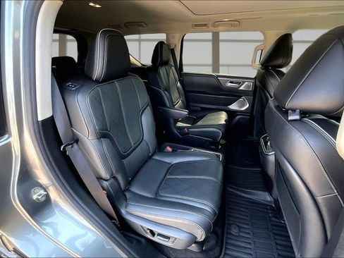 Used 2025 INFINITI QX80 Sensory AWD/4WD image 26