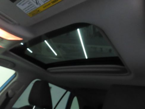Used 2019 Toyota RAV4 XLE w/ Convenience Package FWD image 17