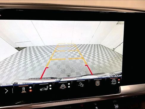 Used 2024 GMC Sierra 1500 SLT w/ SLT Premium Plus Package image 30