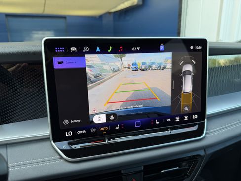Certified 2025 Volkswagen Tiguan SE R-Line AWD/4WD image 20