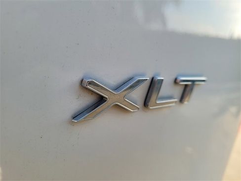 Used 2023 Ford Transit 350 XLT image 27