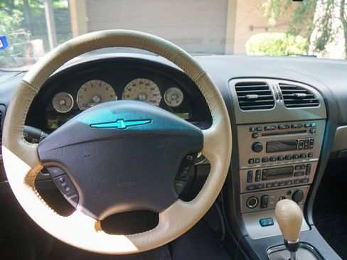 Used 2005 Ford Thunderbird RWD image 23
