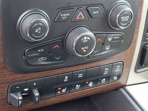 Used 2016 RAM 1500 Laramie w/ Convenience Group image 13