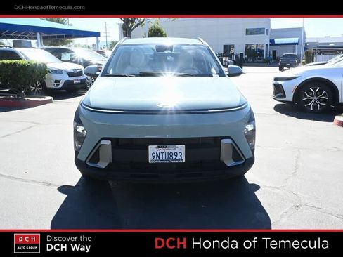 Used 2025 Hyundai Kona SEL image 2