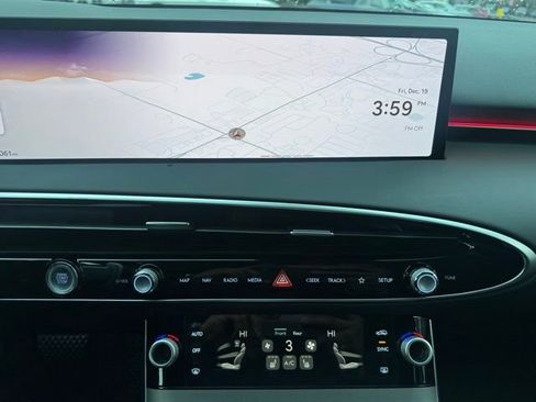 Used 2026 Genesis GV70 2.5T Select image 29