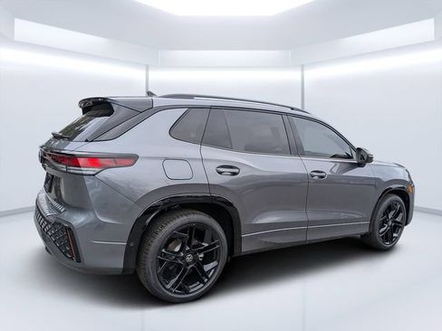 New 2026 Volkswagen Tiguan SE R-Line FWD image 3
