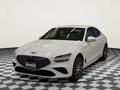 Used 2025 Genesis G70 2.5T image 9