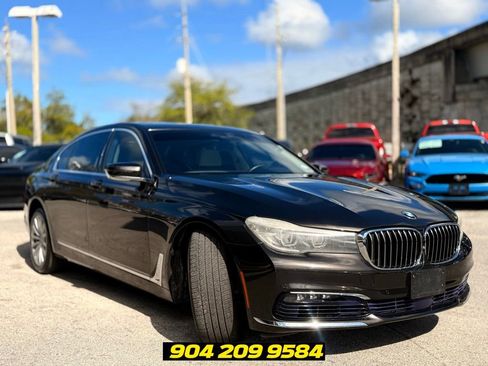 Used 2017 BMW 740i RWD image 9
