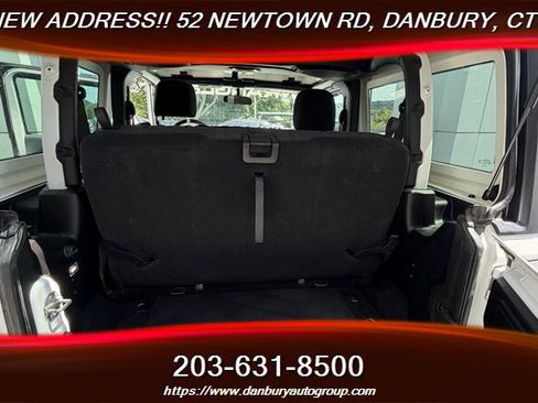 Used 2019 Jeep Wrangler Sport AWD/4WD image 23